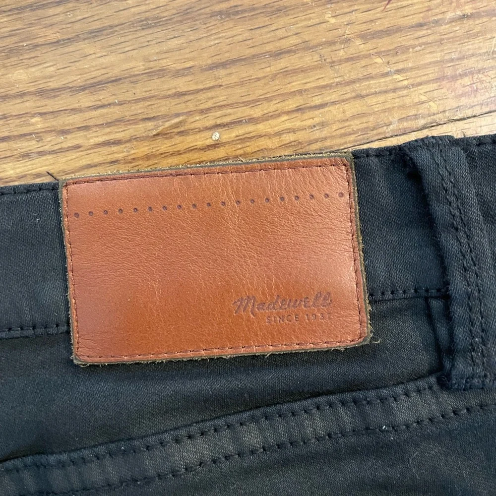 MadeWell Women’s Midrise Coated black Skinny Jeans - Picture 3 of 5